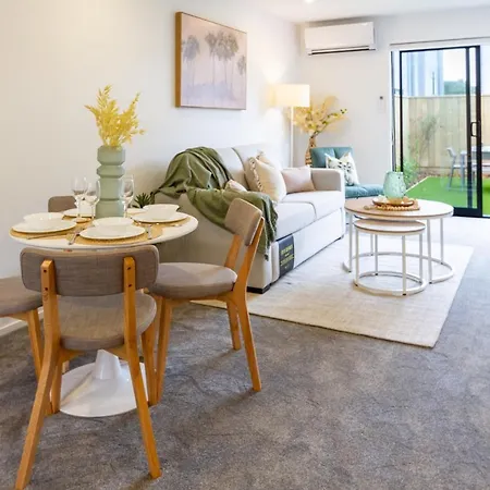 Sanctuary Close To The Beach With Sofa Bed